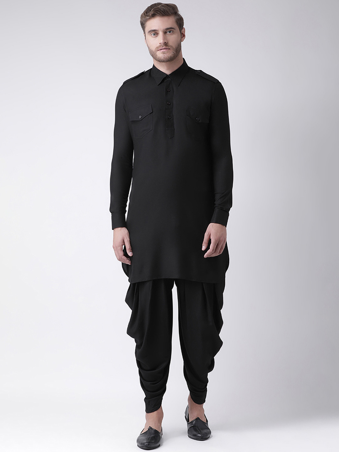 

DEYANN Men Black Solid Kurta with Patiala