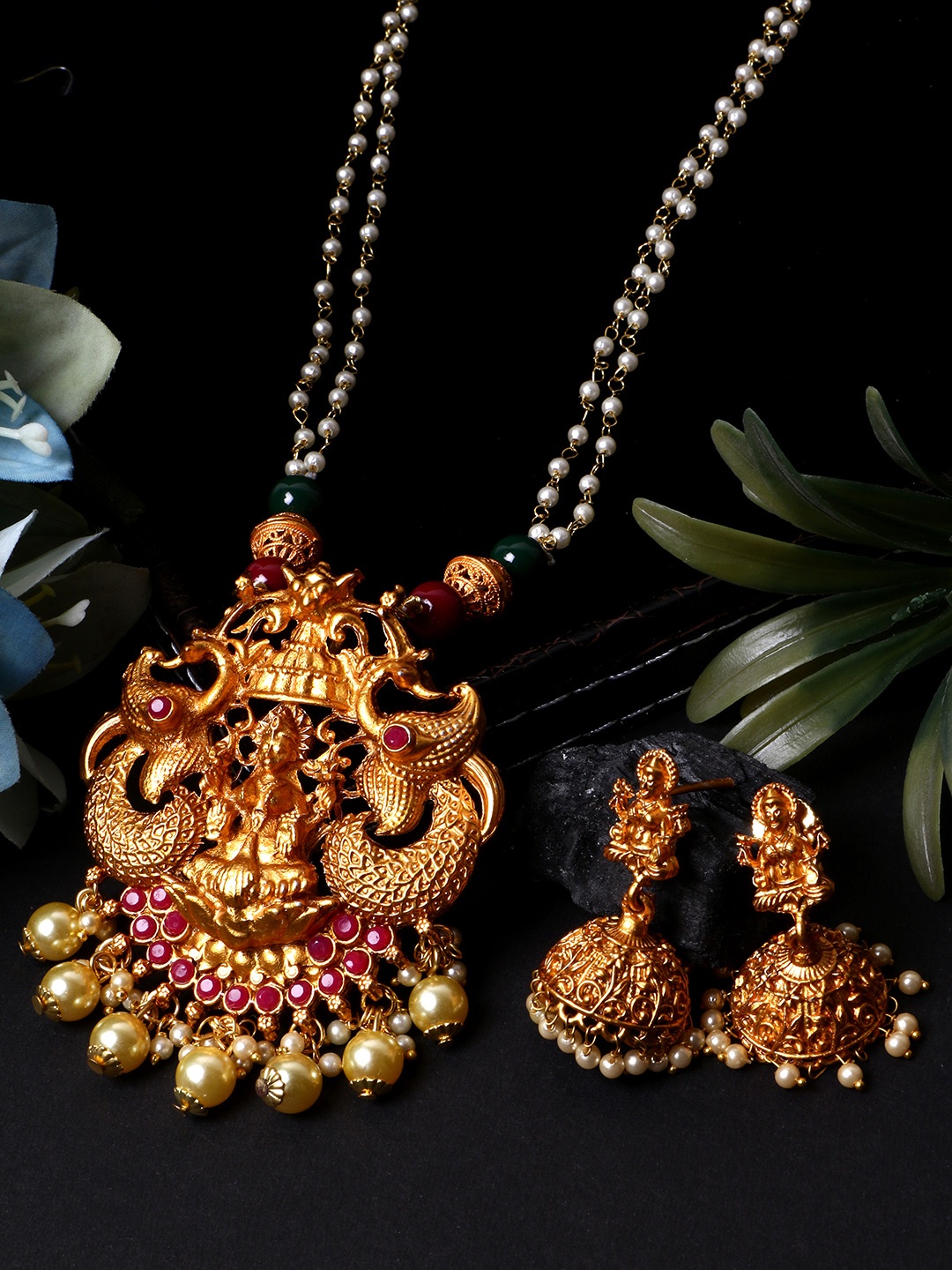 

ANIKAS CREATION Women Gold-Plated Temple Jewellery Set