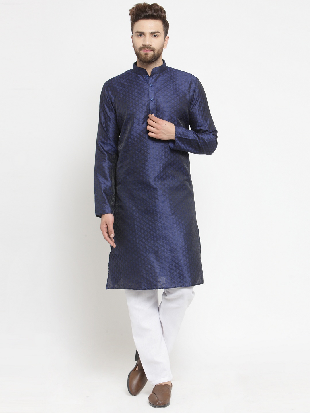 

TREEMODA Men Blue & White Self Design Kurta with Pyjamas