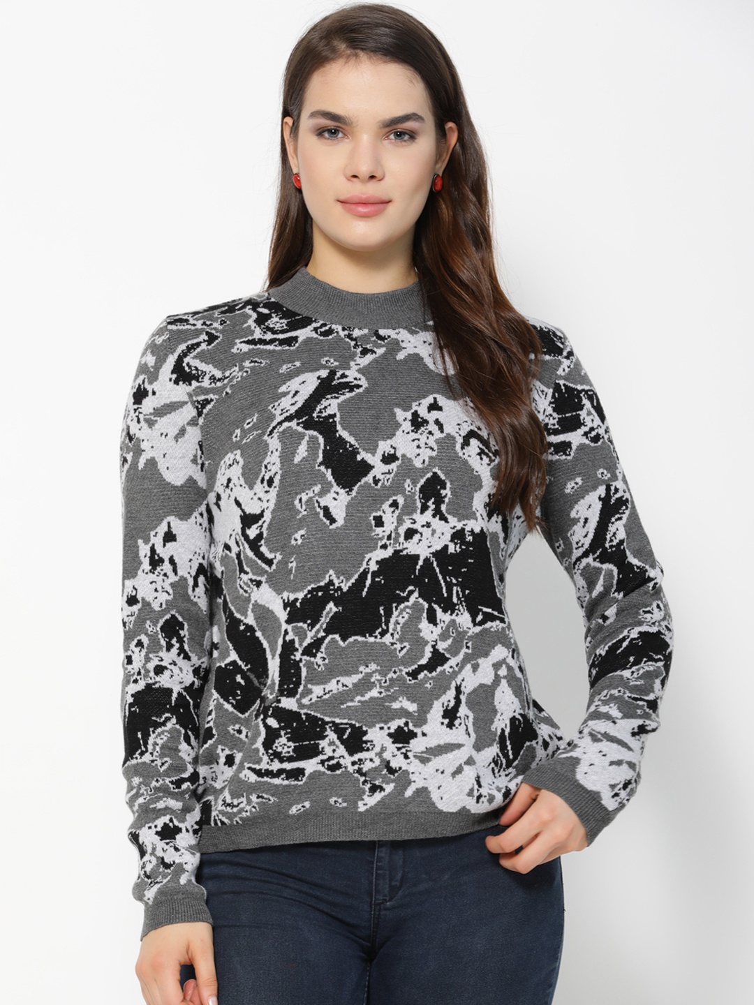 

Gipsy Women Black & Grey Printed Sweater
