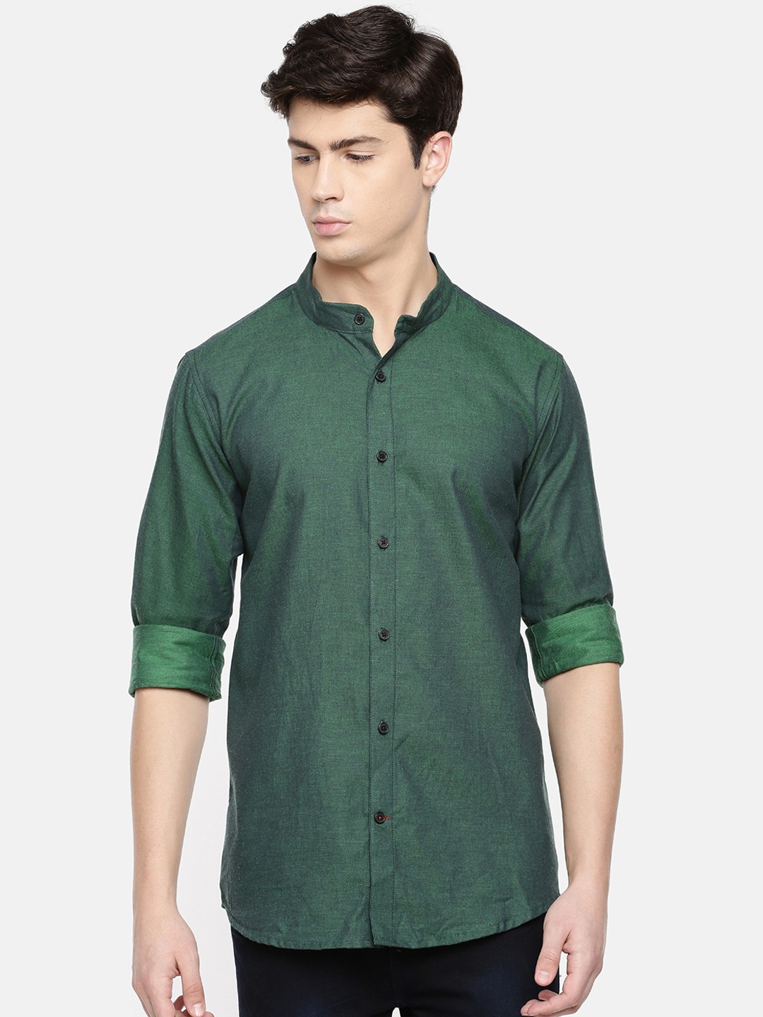 

Cross Court Men Green Slim Fit Solid Casual Shirt
