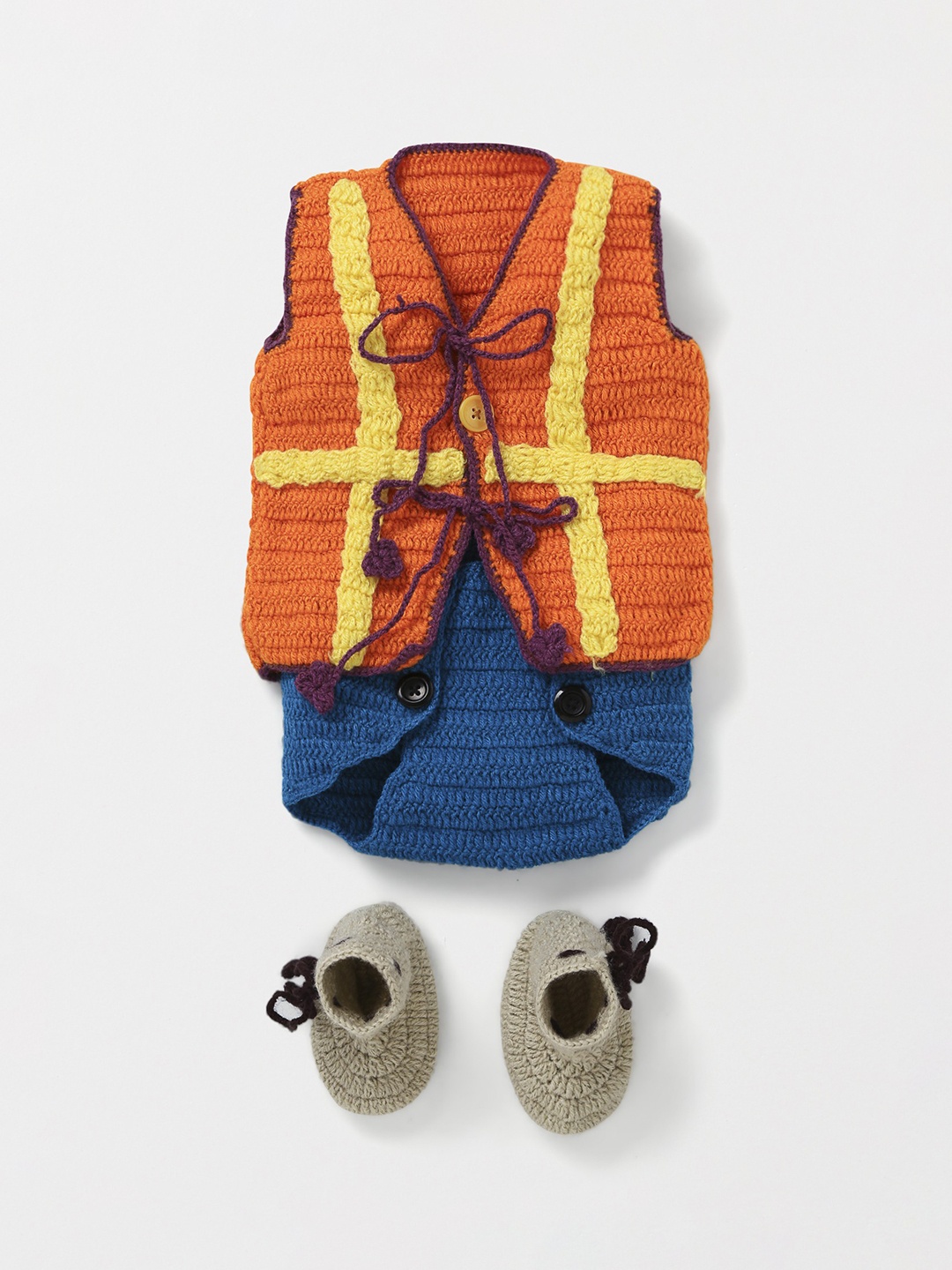 

CHUTPUT Unisex Orange Colourblocked Coat with Shorts