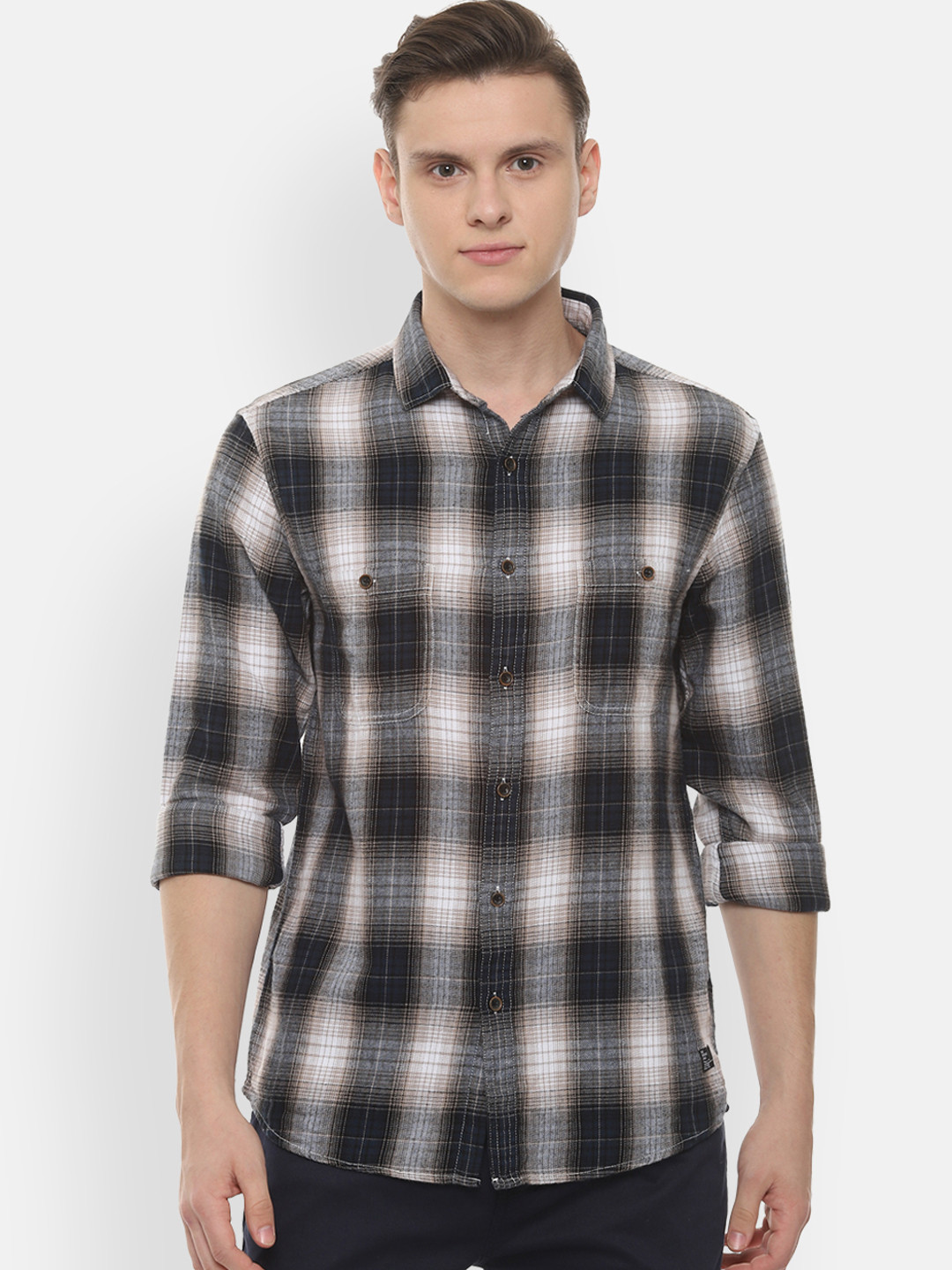 

People Men Navy Blue Regular Fit Checked Casual Shirt