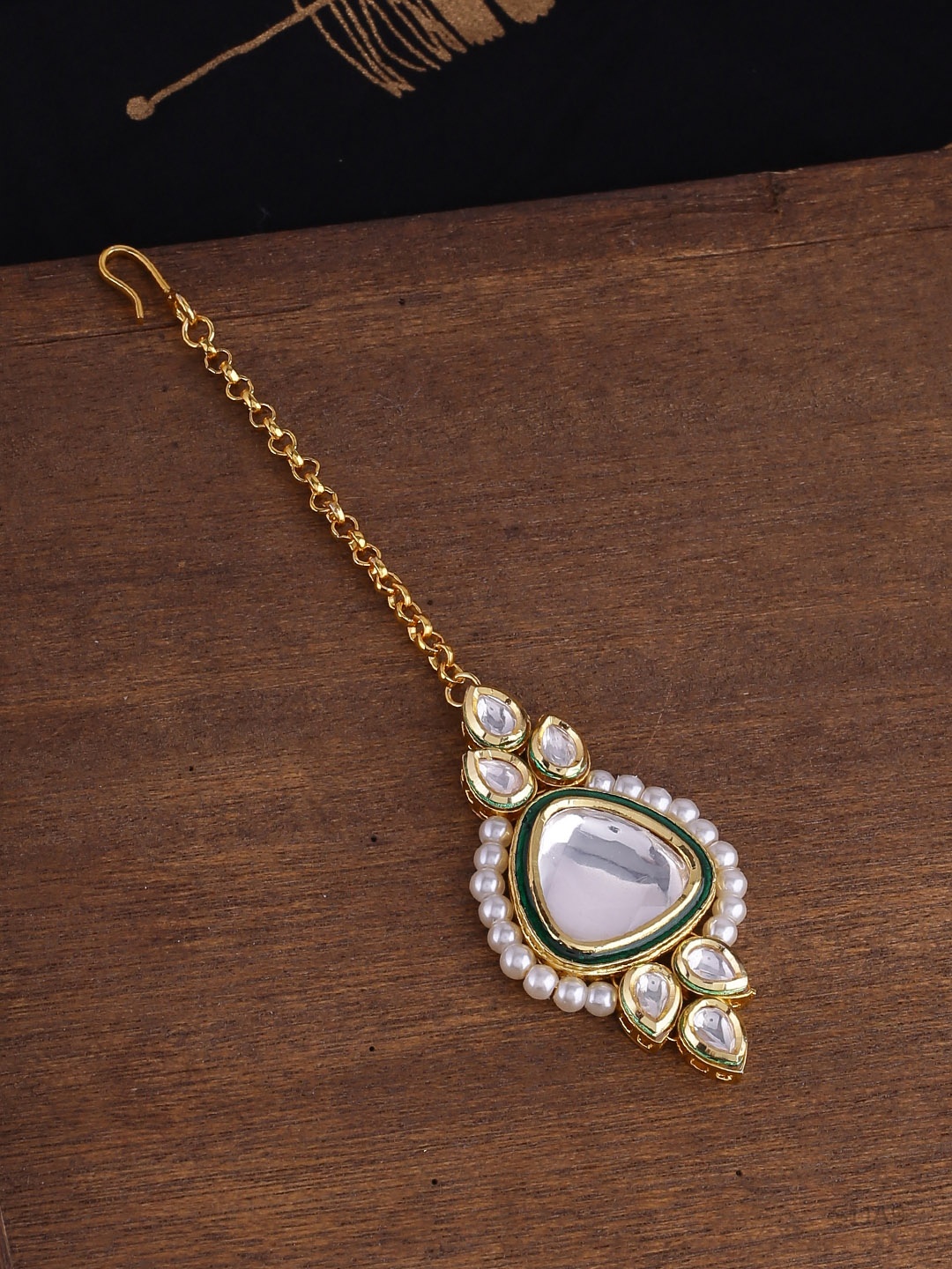 

Voylla Women Gold-Toned & White Kudan Studded Maang Tika
