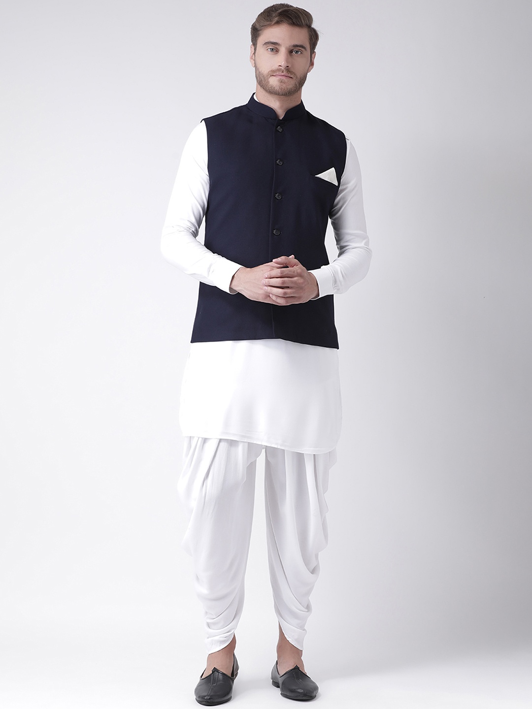

DEYANN Men White Solid Kurta Set