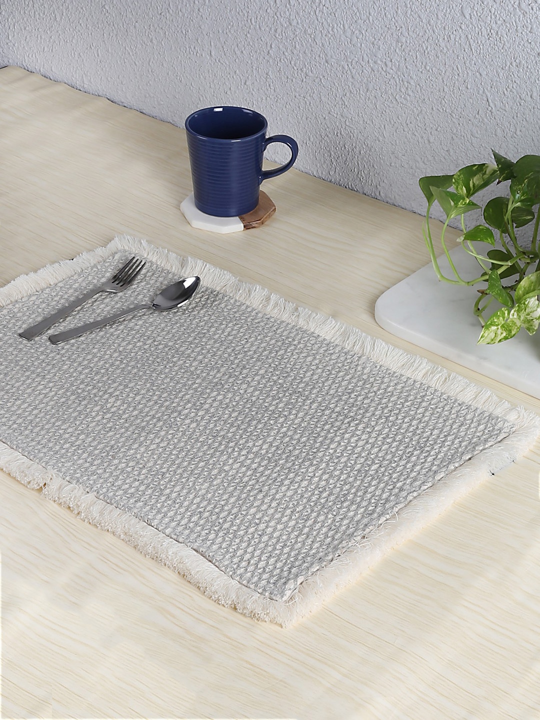 

House This Akasam Set of 2 Grey Woven Design Table This Akasam Placemats