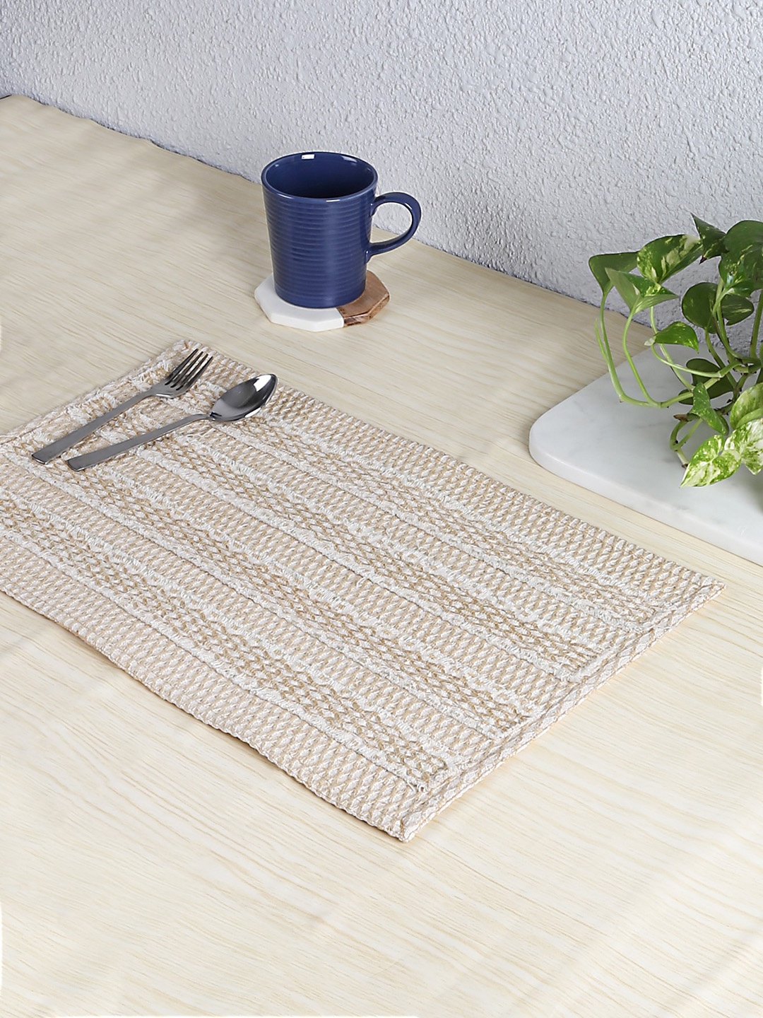 

House This Hammock Beach Set of 4 Beige Woven Design Table Placemats