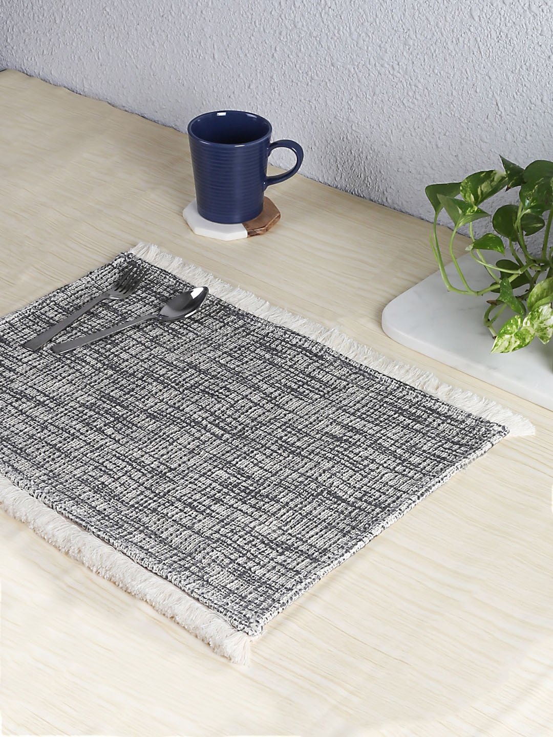 

House This Matsya Vala Set of 4 Black Woven Design Table Placemats