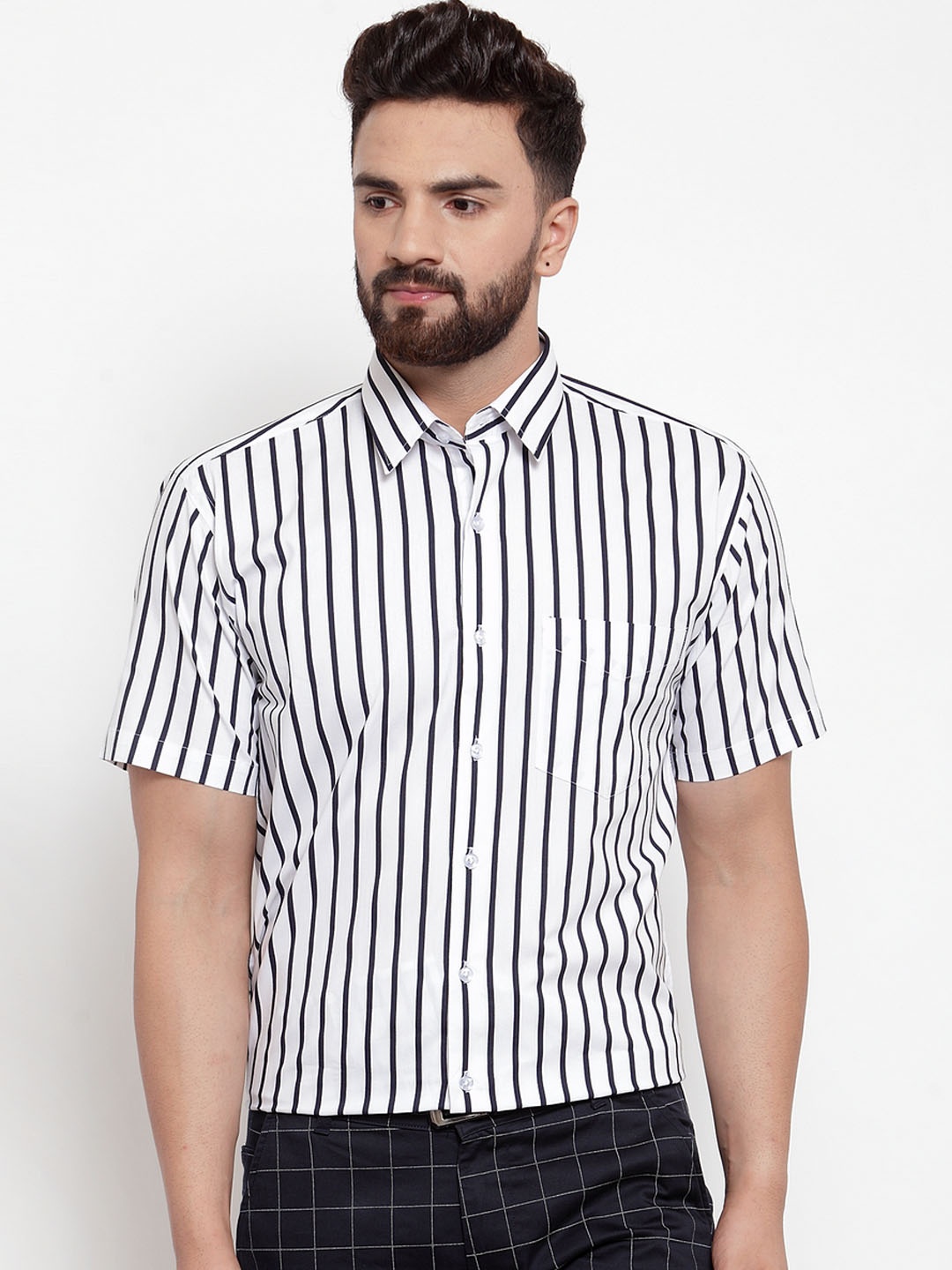 

Hancock Men White & Black Sport Slim Fit Striped Formal Shirt