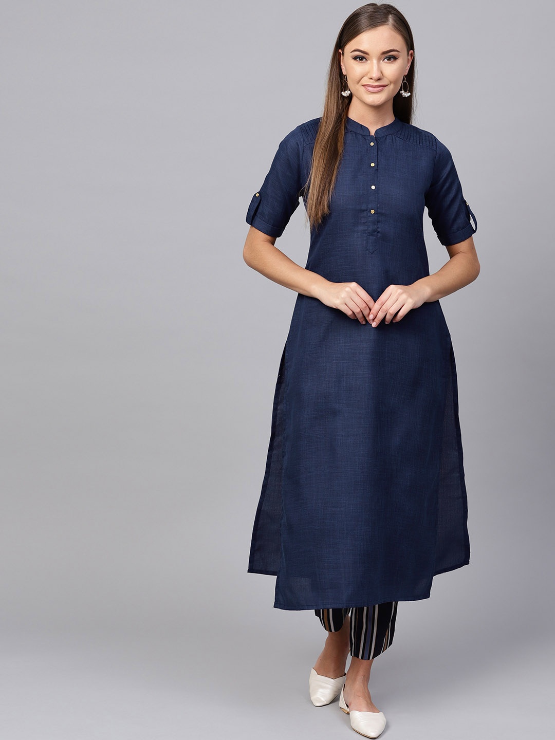 

Indo Era Women Navy Blue Solid Straight Kurta