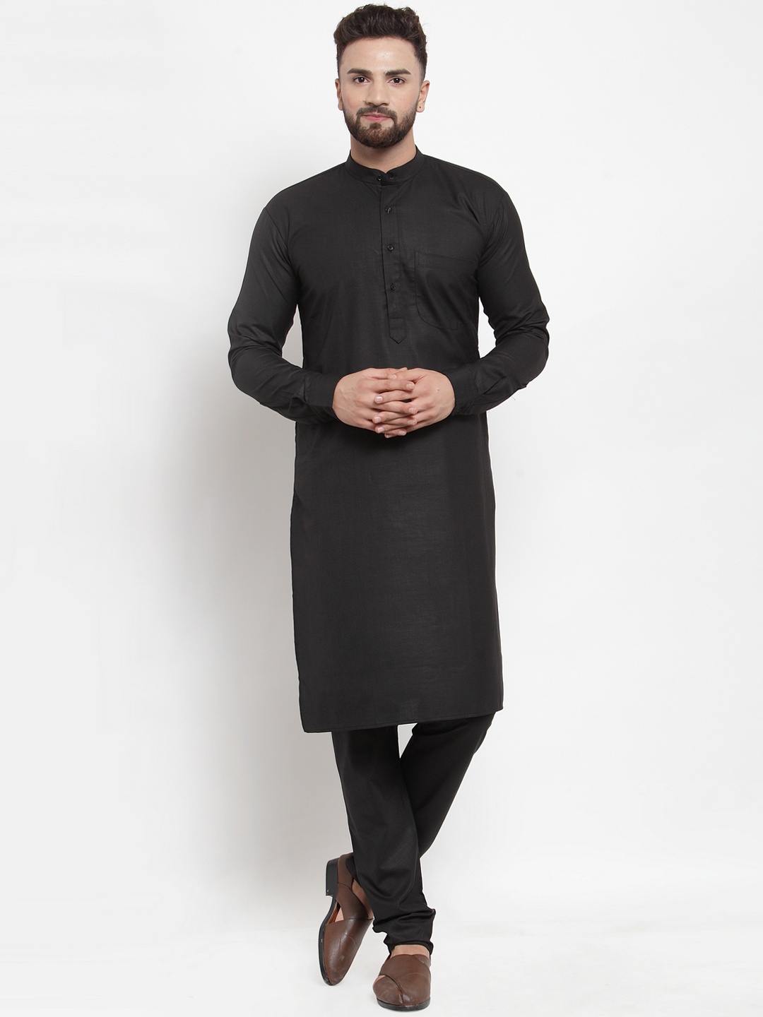 

Jompers Men Black Solid Kurta with Churidar