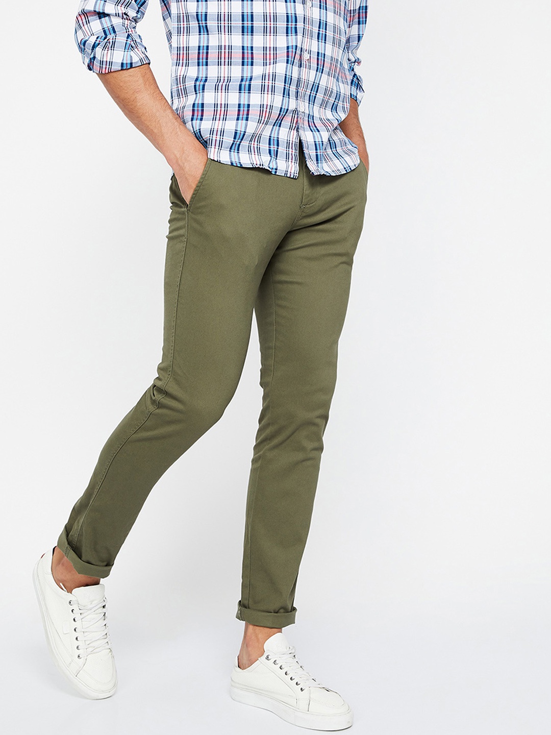 CODE by Lifestyle Men Green Tapered Fit Solid Regular Trousers