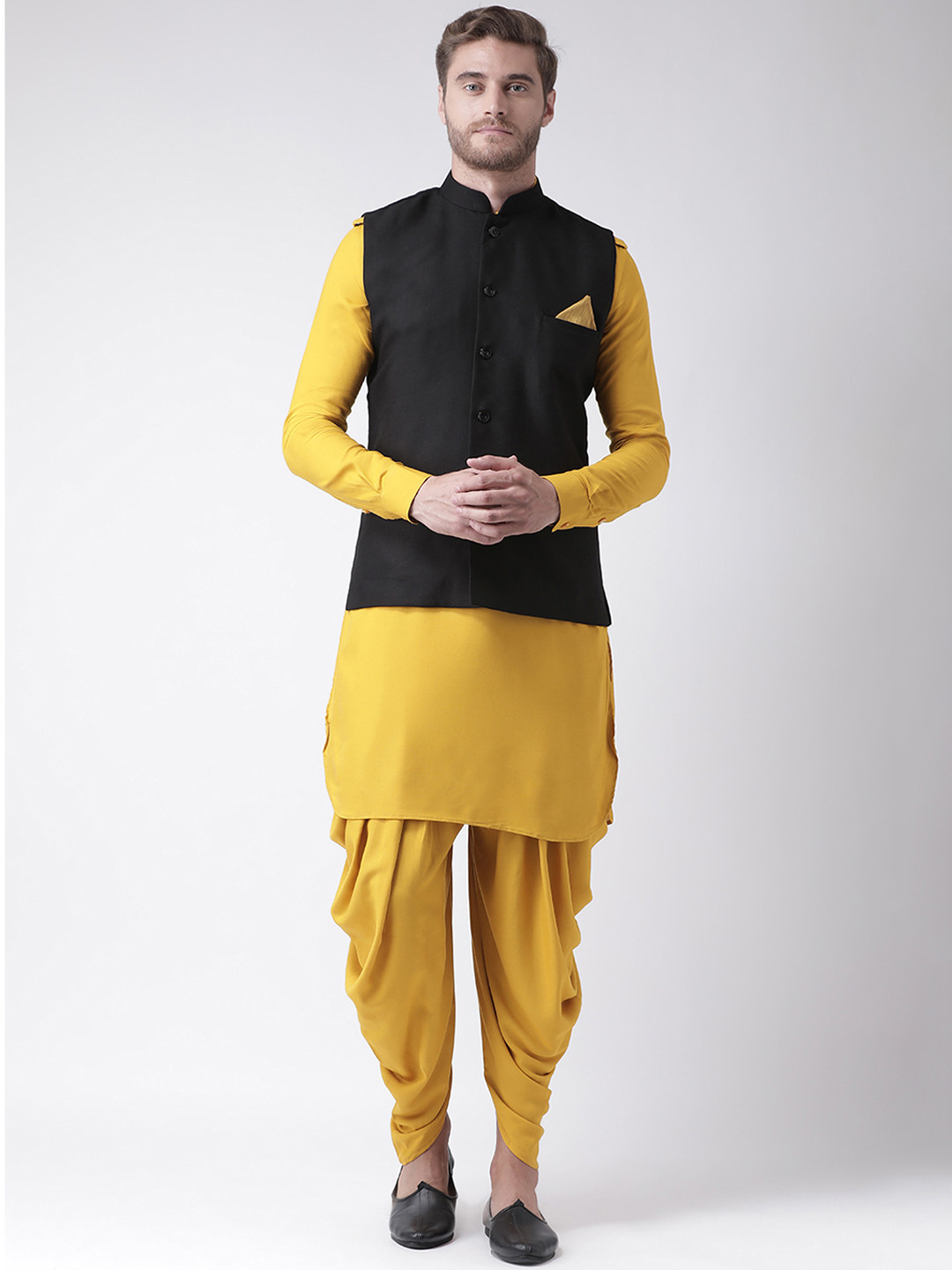 

DEYANN Men Black & Yellow Solid Kurta Set
