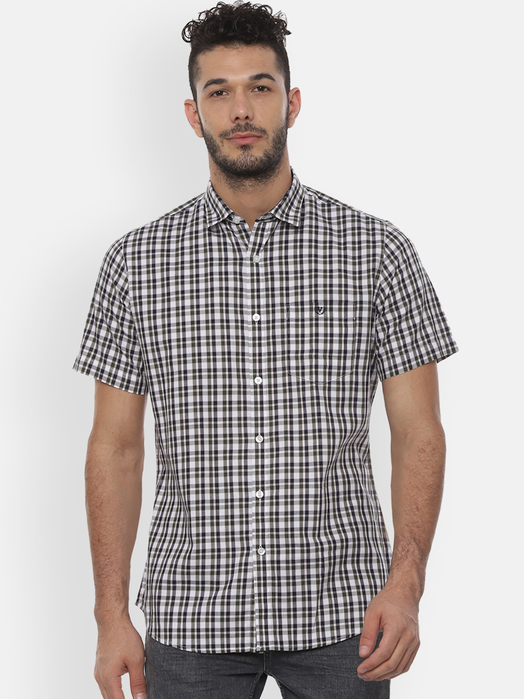 

Van Heusen Sport Men White and Black Slim Fit Checked Casual Shirt