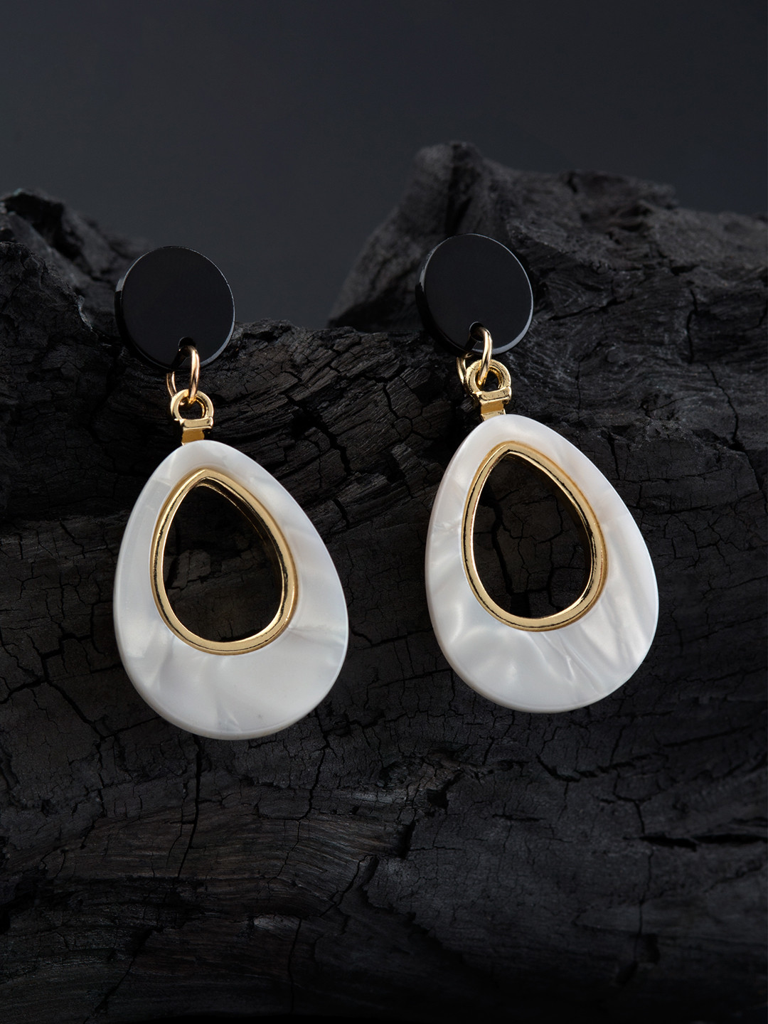 

E2O White & Gold-Plated Teardrop Shaped Drop Earrings