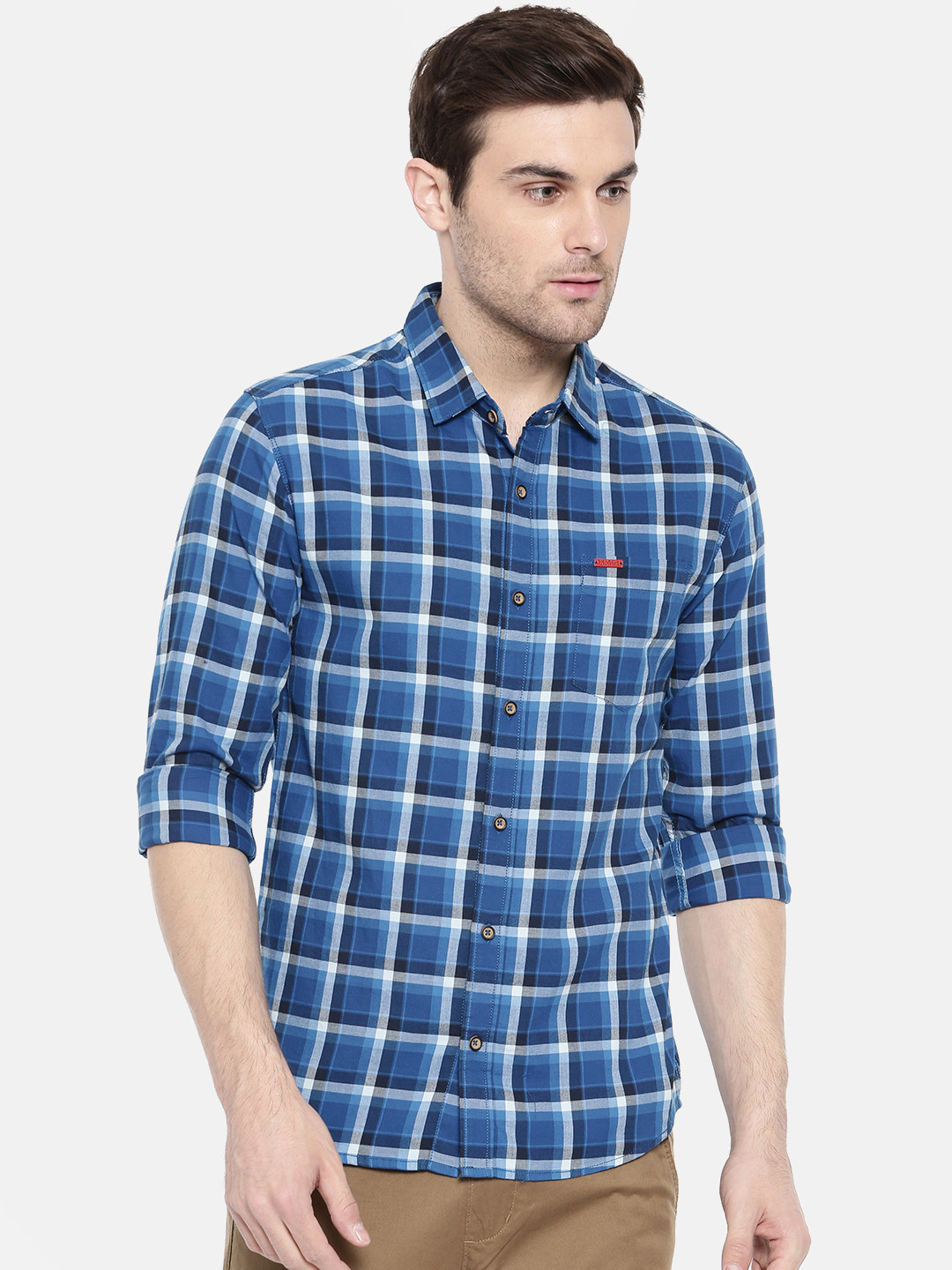 

The Indian Garage Co Men Blue & White Slim Fit Checked Casual Shirt
