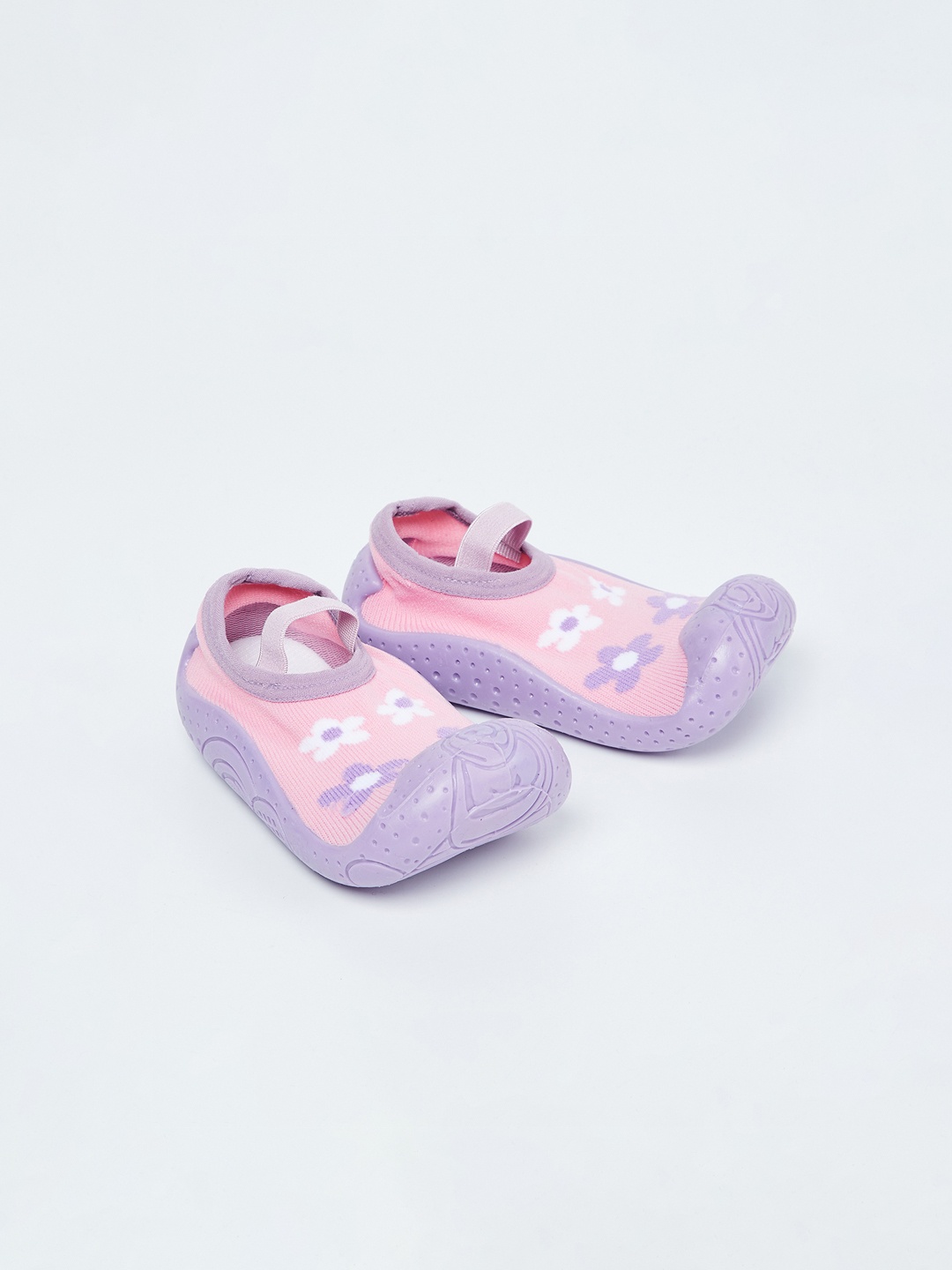 

Fame Forever by Lifestyle Girls Pink Printed Slip-On Sneakers