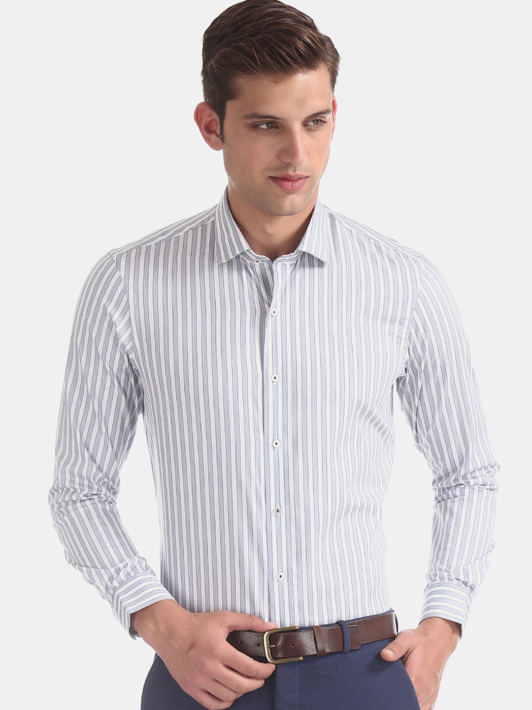

Arrow Men Blue & White Slim Fit Striped Casual Shirt