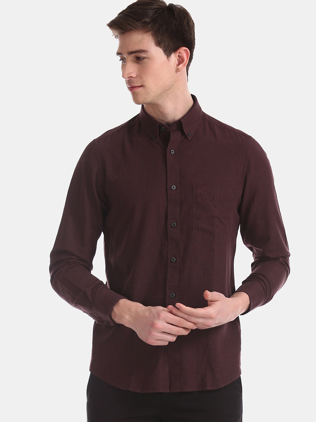 

Arrow Sport Men Burgundy Slim Fit Solid Casual Shirt