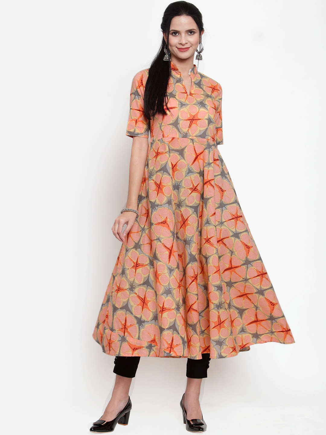 

Get Glamr Women Peach-Coloured & Grey Printed Anarkali Kurta