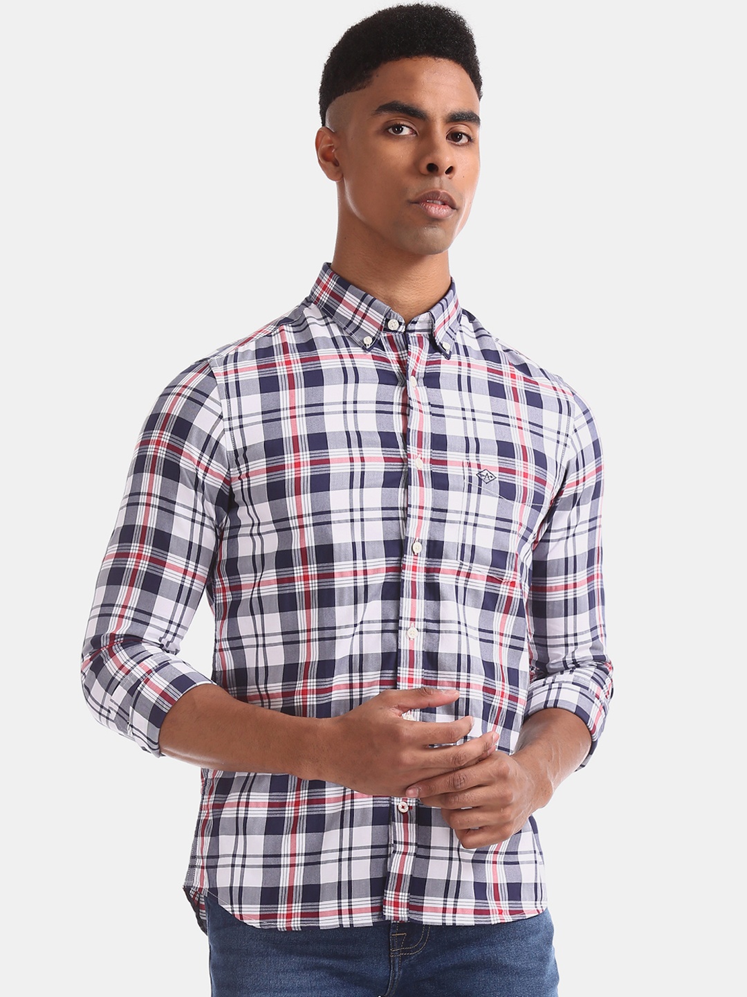 

Arrow Sport Men White & Navy Blue Slim Fit Checked Casual Shirt