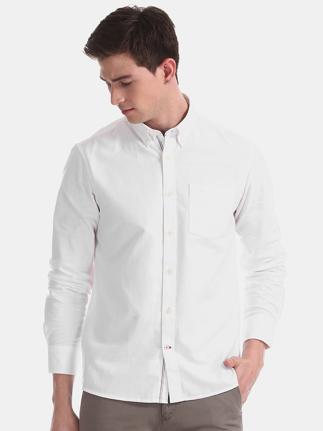 

Arrow Sport Men White Slim Fit Solid Casual Shirt