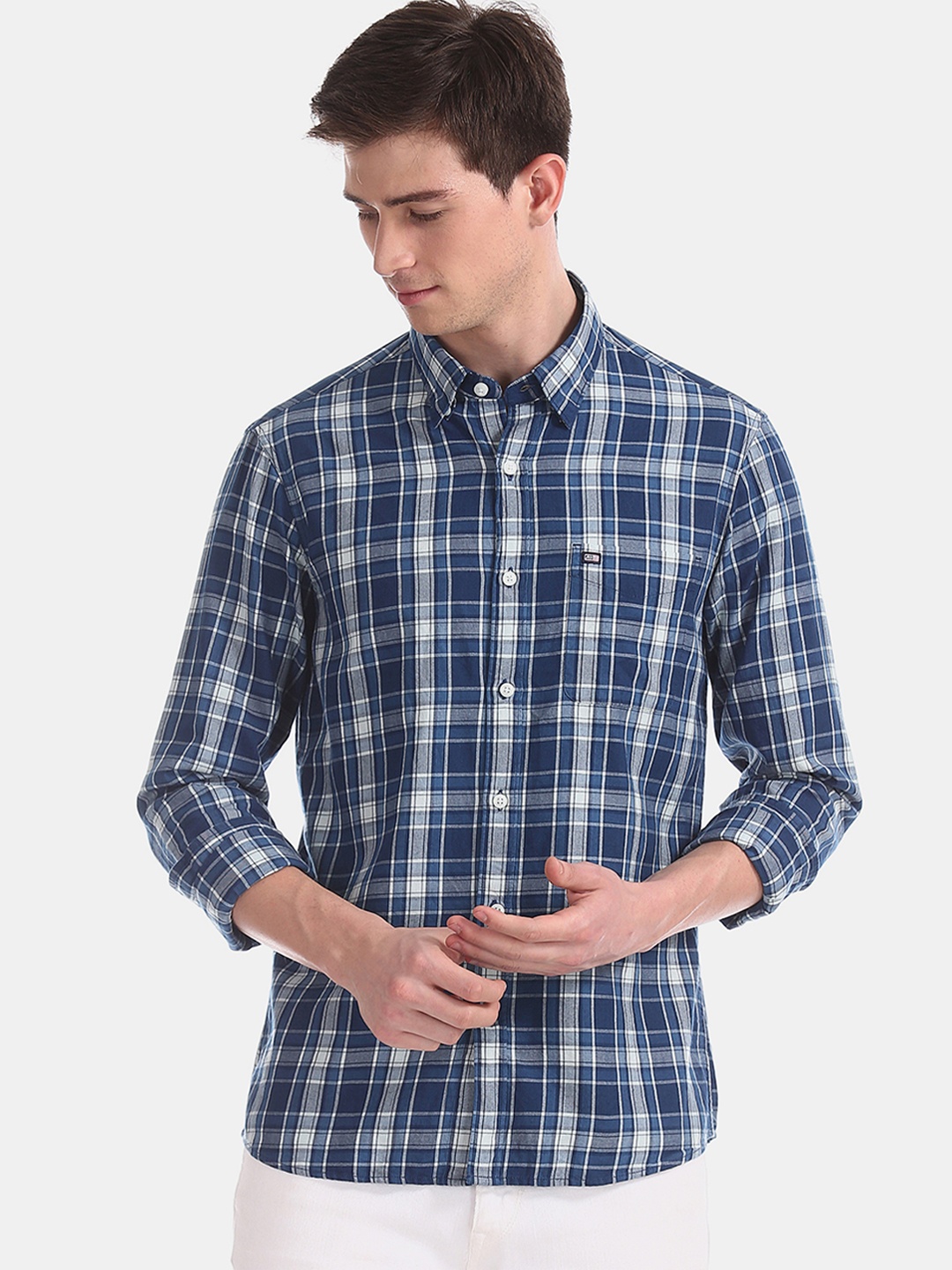 

Arrow Sport Men Navy Blue & Off-White Slim Fit Checked Casual Shirt