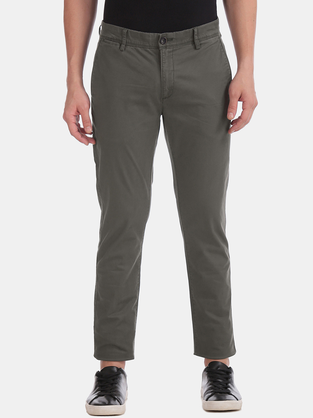 

U.S. Polo Assn. Men Olive Green Slim Fit Solid Regular Trousers
