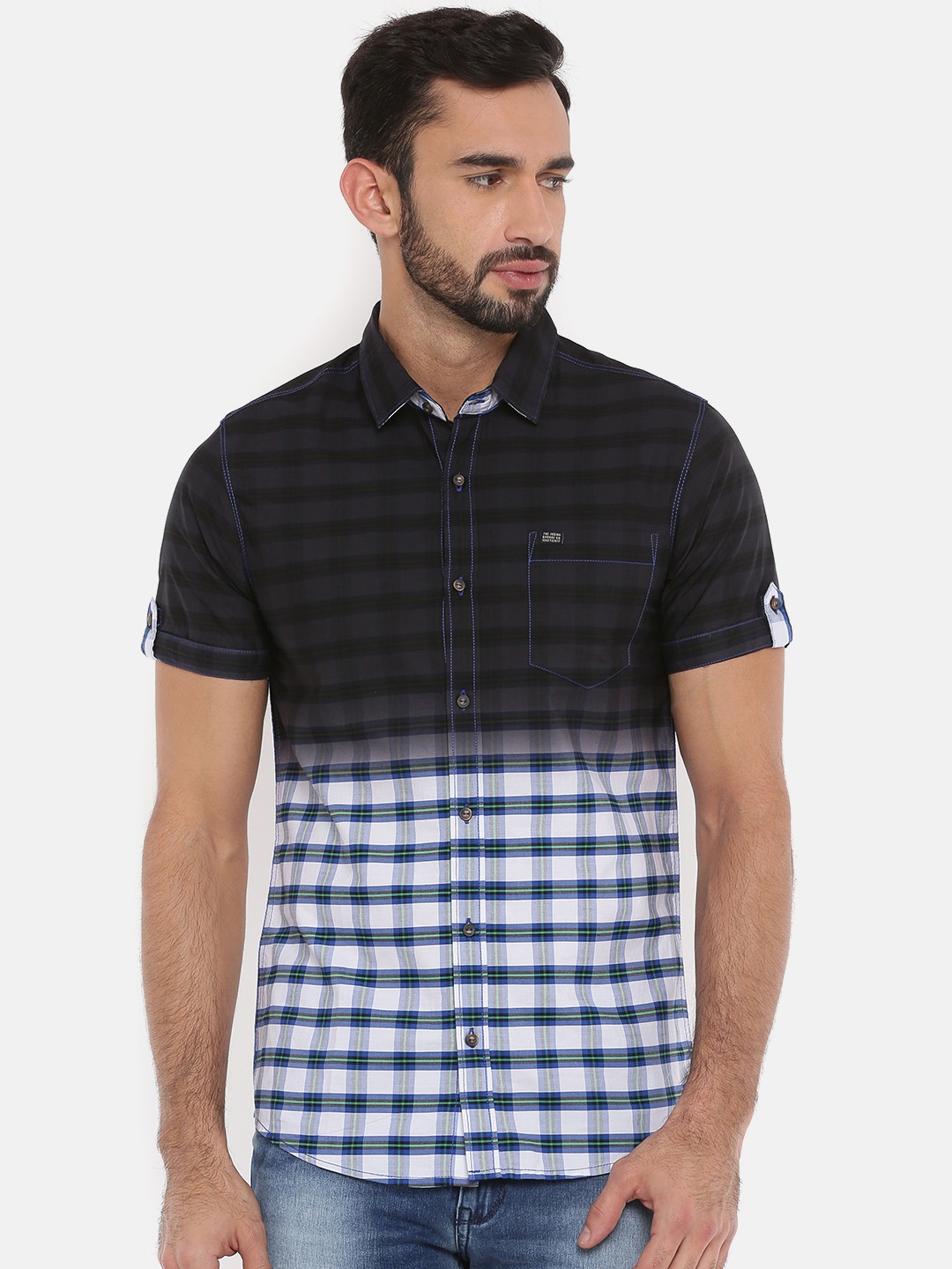 

The Indian Garage Co Men Black & White Slim Fit Checked Casual Shirt
