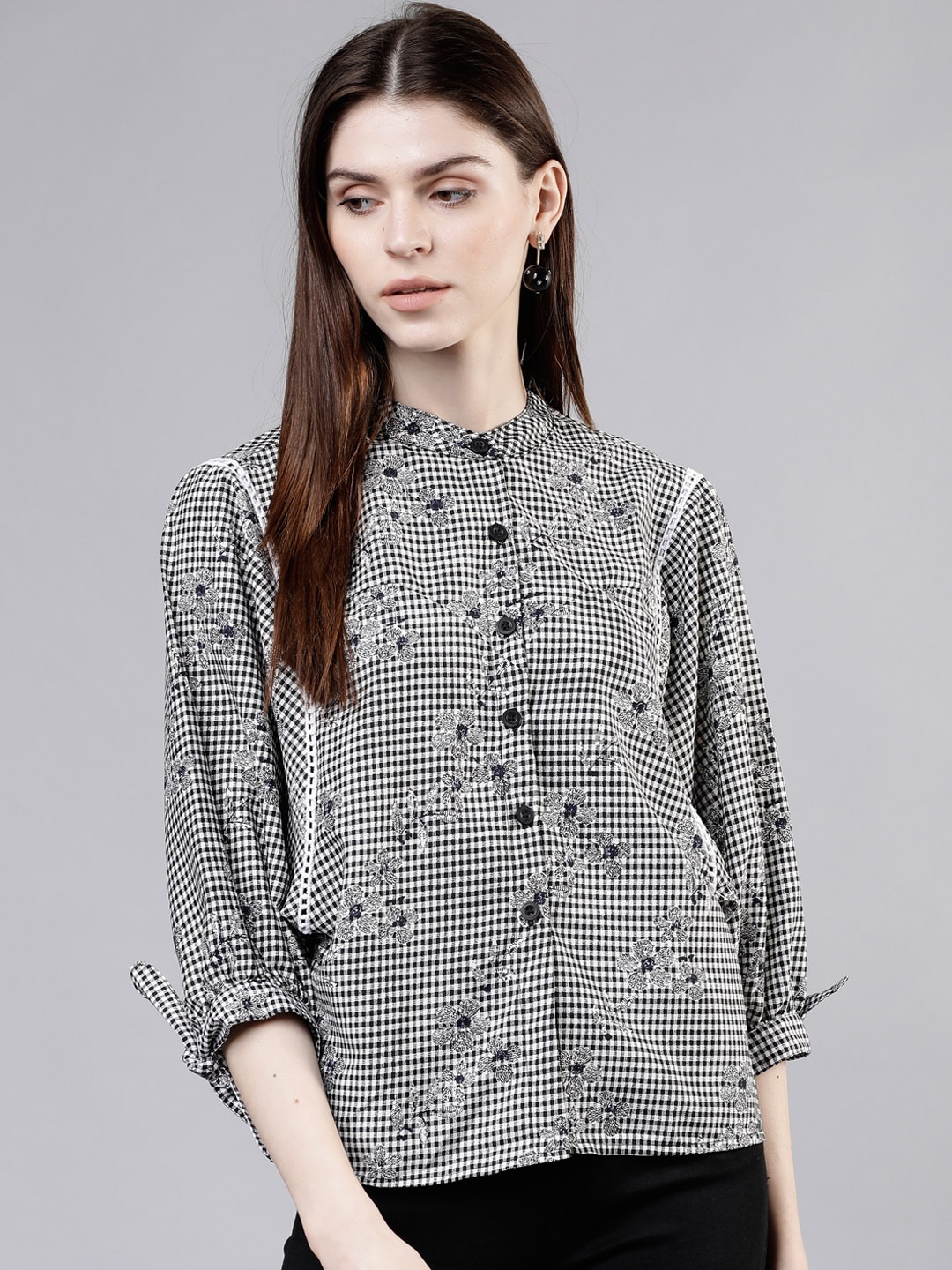 

Tokyo Talkies Women Black Regular Fit Printed Casual Shirt