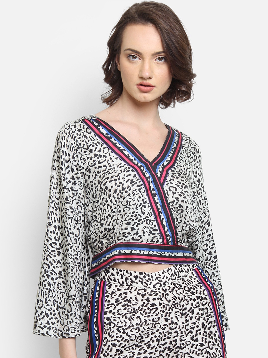 

COVER STORY Women Off-White Leopard Print Blouson Top