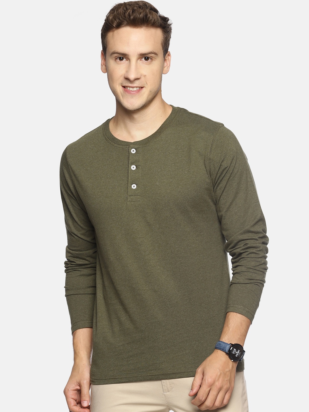 

Steenbok Men Green Slim Fit Solid Henley Neck T-shirt