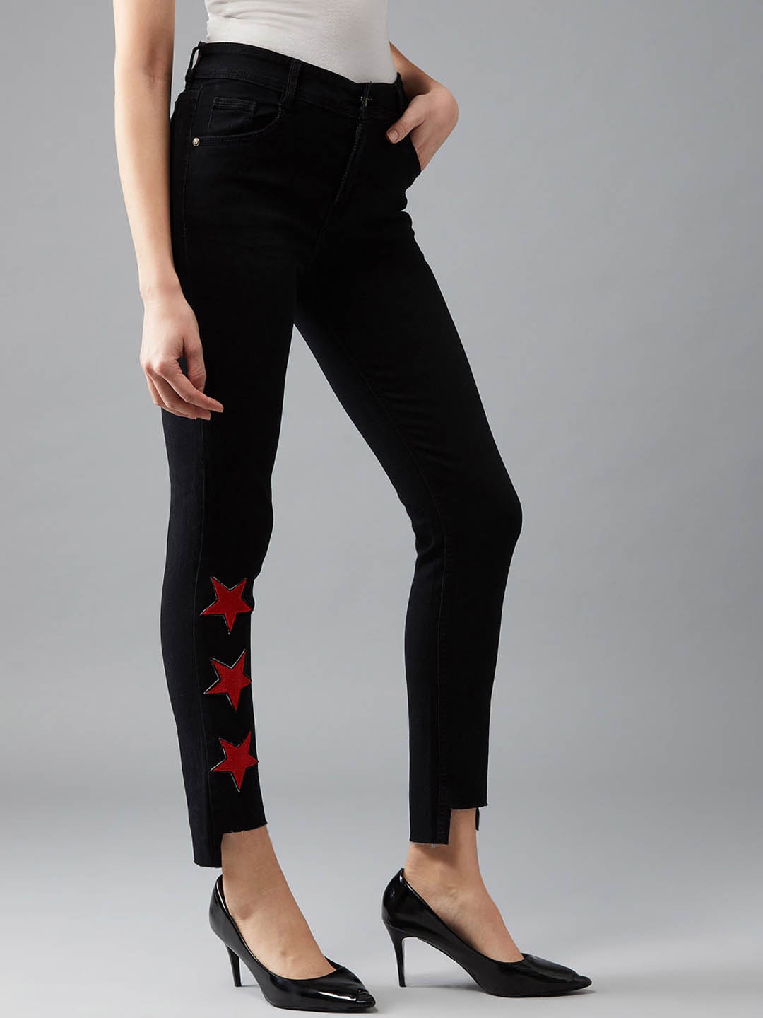 

DOLCE CRUDO Women Black Slim Fit High-Rise Clean Look Stretchable Jeans