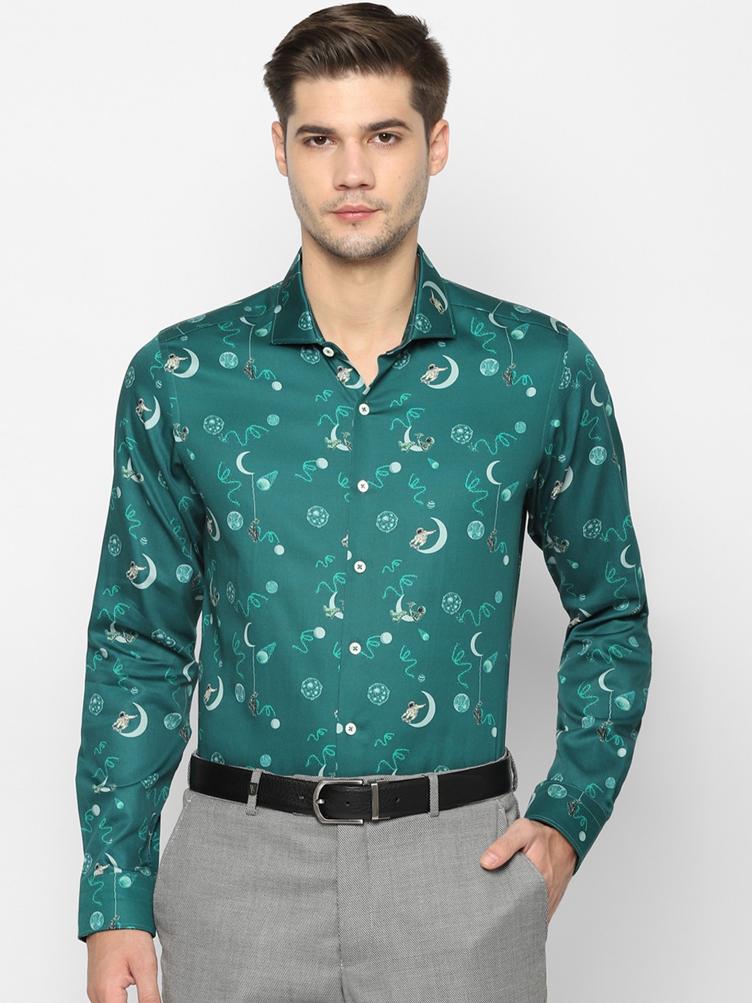 

SIMON CARTER LONDON Men Green Slim Fit Printed Formal Shirt