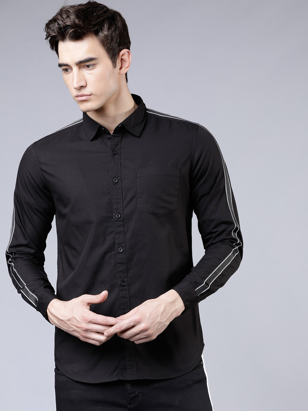 

HIGHLANDER Men Black Slim Fit Solid Casual Shirt