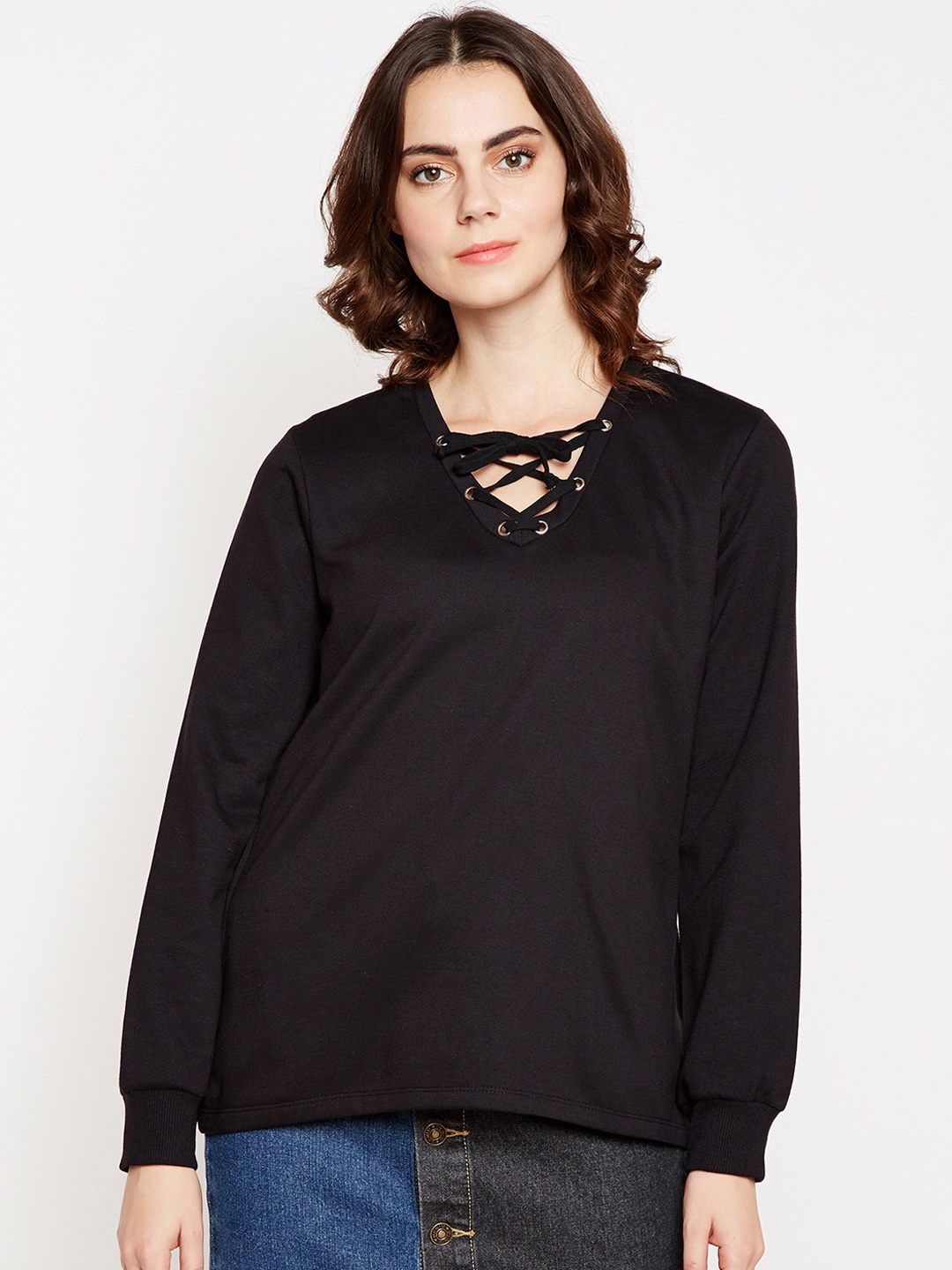 

Taanz Women Black Solid Sweatshirt