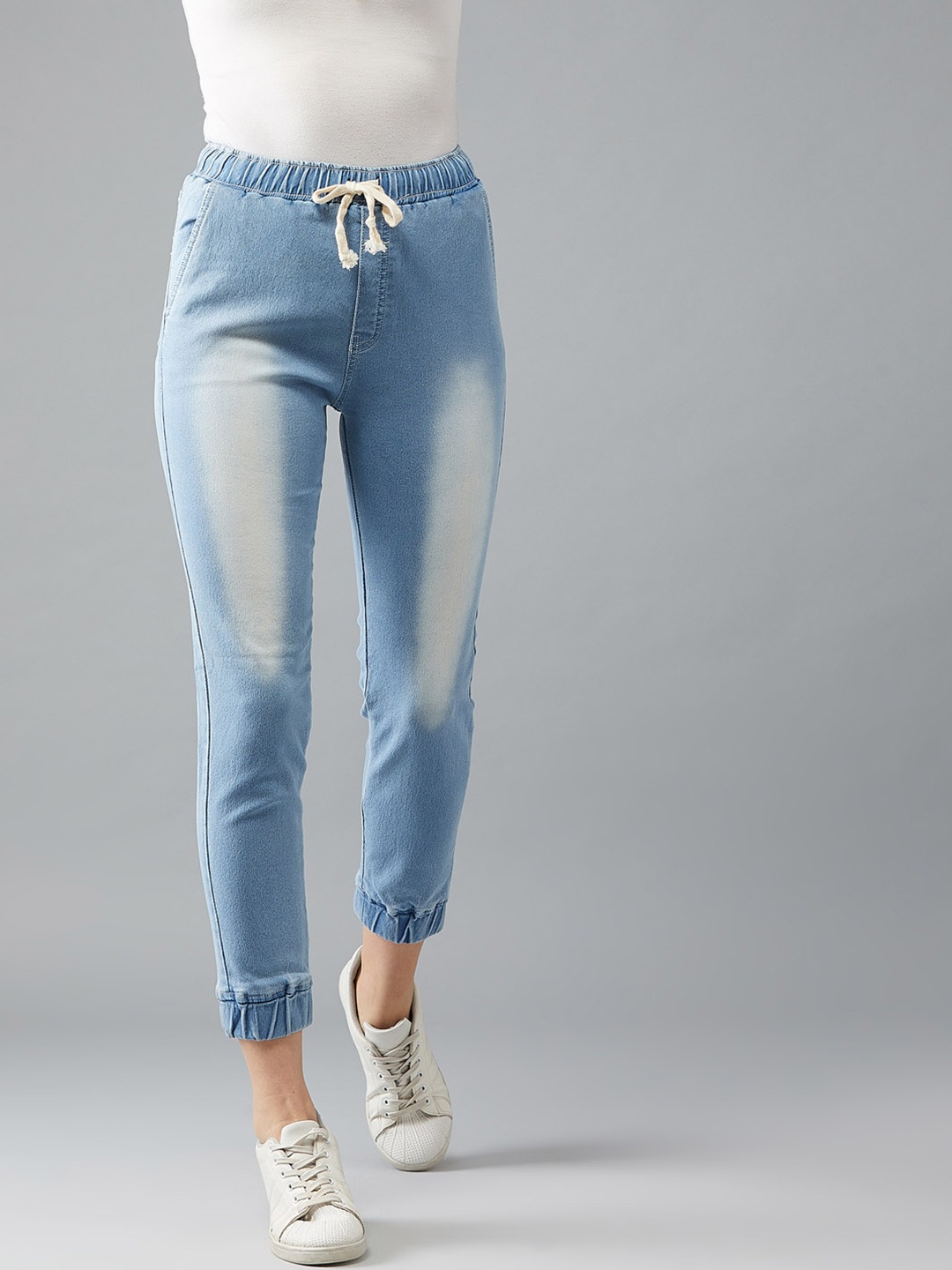 

DOLCE CRUDO Women Blue Regular Fit Mid-Rise Clean Look Stretchable Denim Joggers