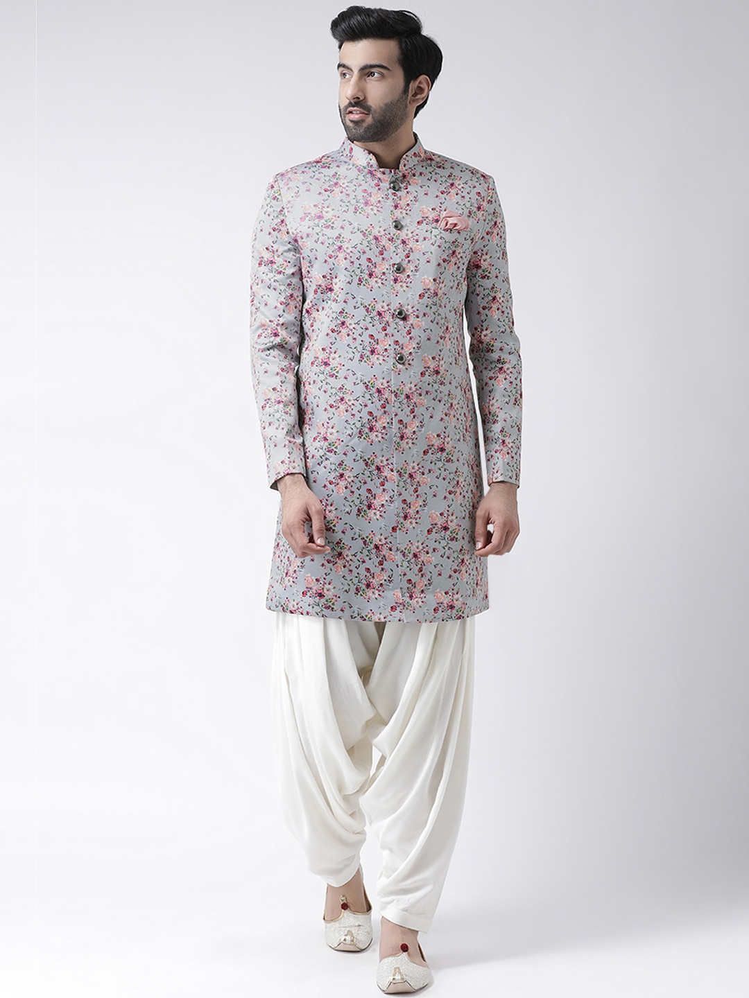 

KISAH Men Floral Printed Indowestern Sherwani Set, Grey