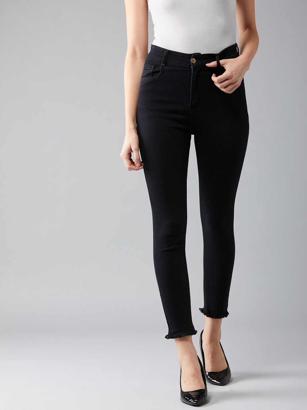 

DOLCE CRUDO Women Black Skinny Fit High-Rise Clean Look Stretchable Jeans