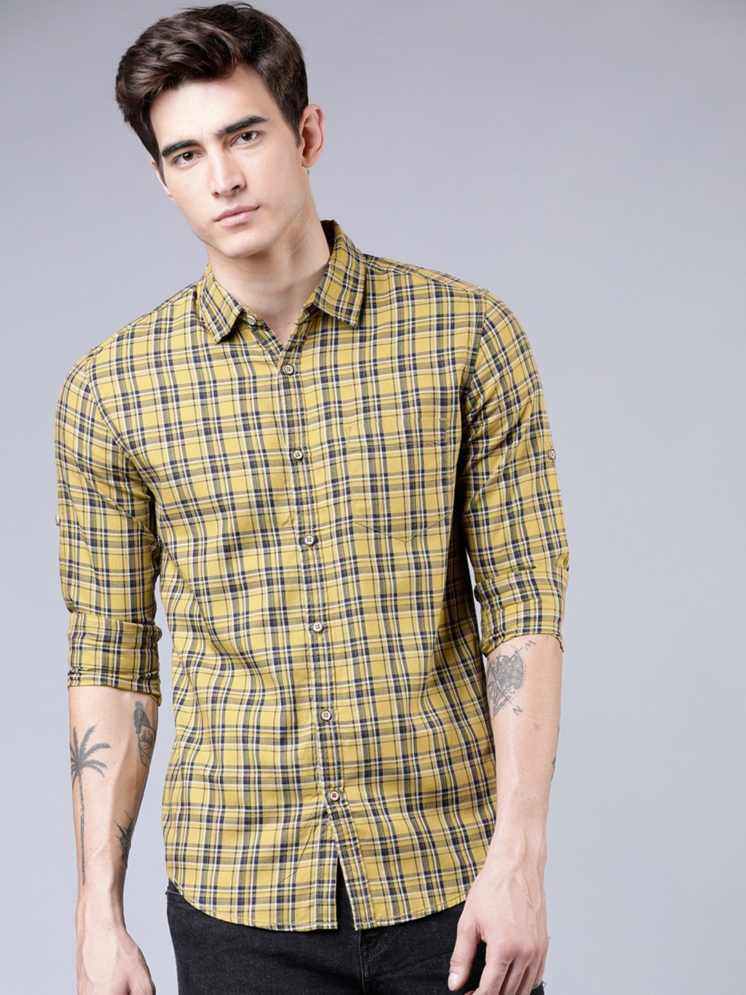 

LOCOMOTIVE Men Mustard Yellow & Navy Blue Slim Fit Checked Casual Shirt
