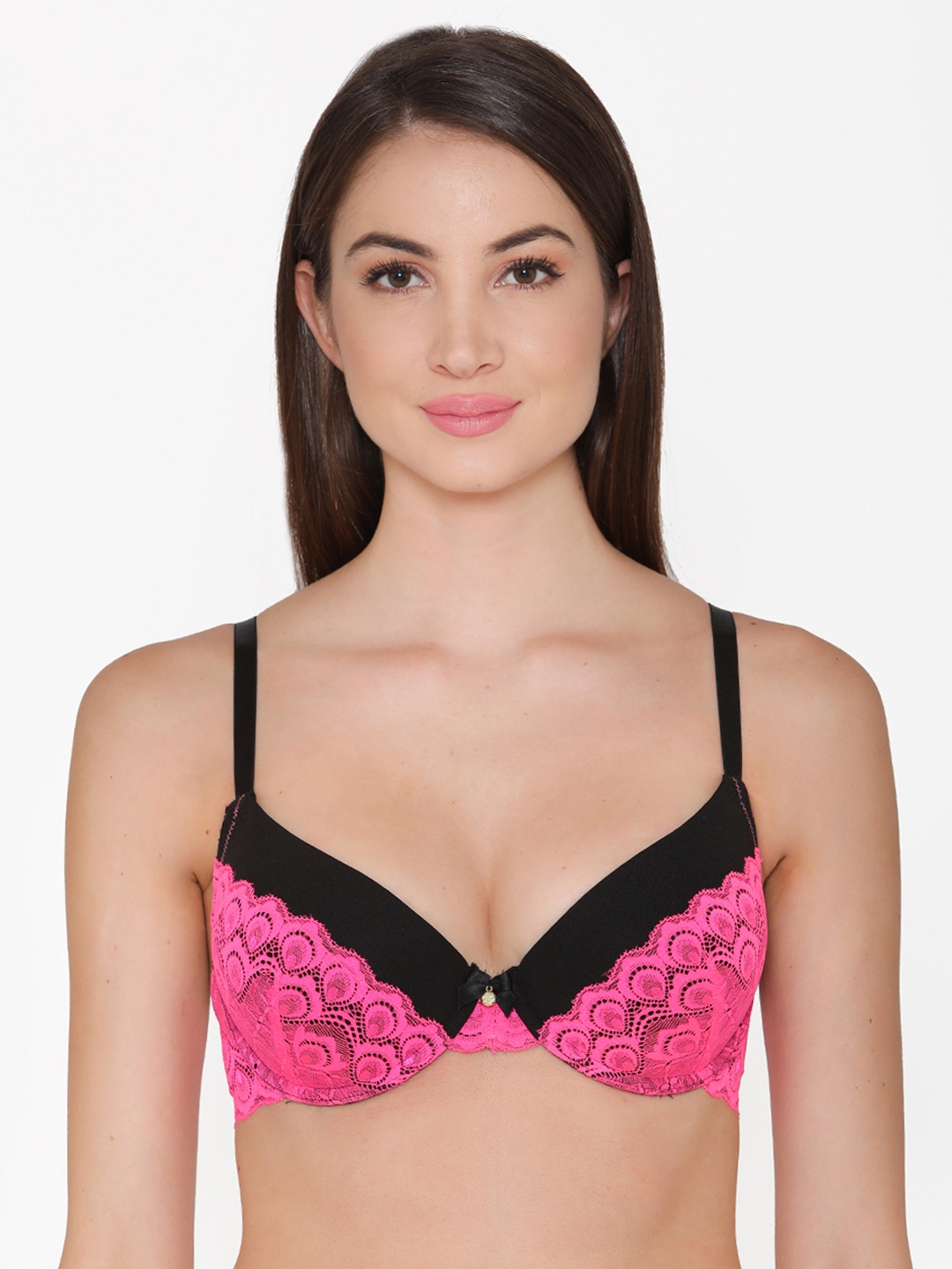 

Clovia Padded Underwired Level 1 Push Up Bra With Lace, Black