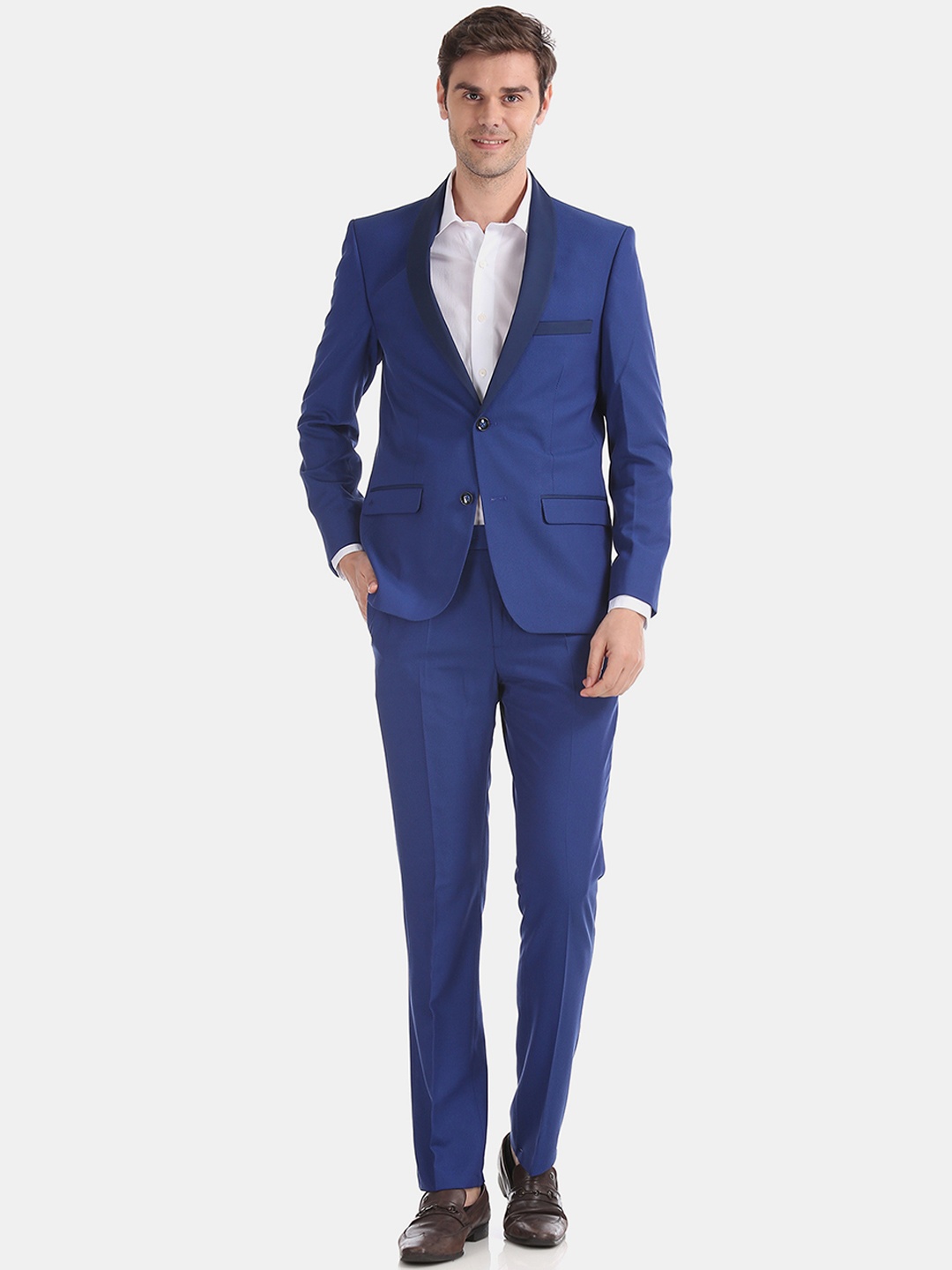 

Arrow Men Blue Solid Two-Piece Tuxedo Suit
