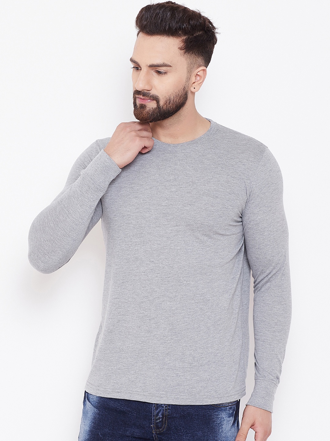 

Adobe Men Grey Solid Round Neck T-shirt