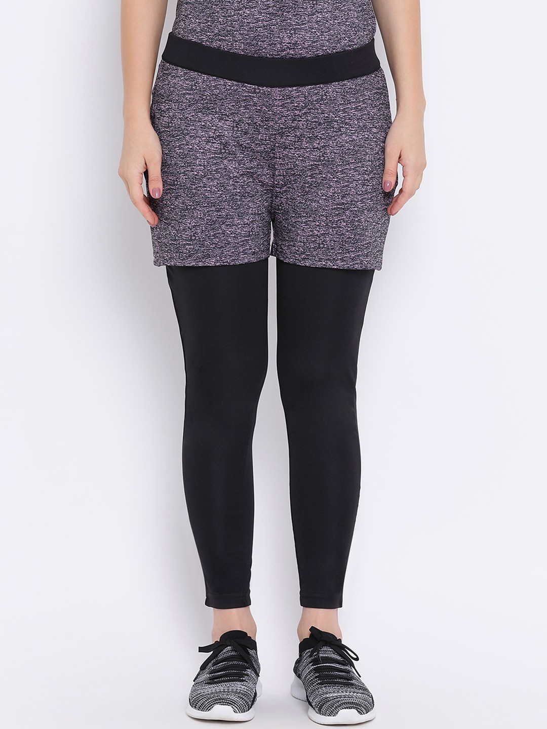 

Clovia Women Grey Melange & Black Ankle Length Activewear Tights