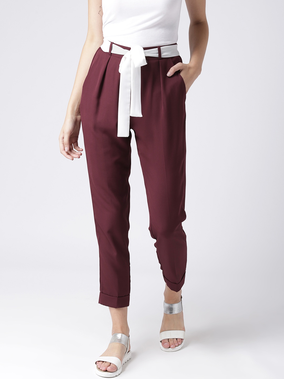 

KASSUALLY Women Maroon Peg Leg Regular Fit Solid Cropped Peg Trousers