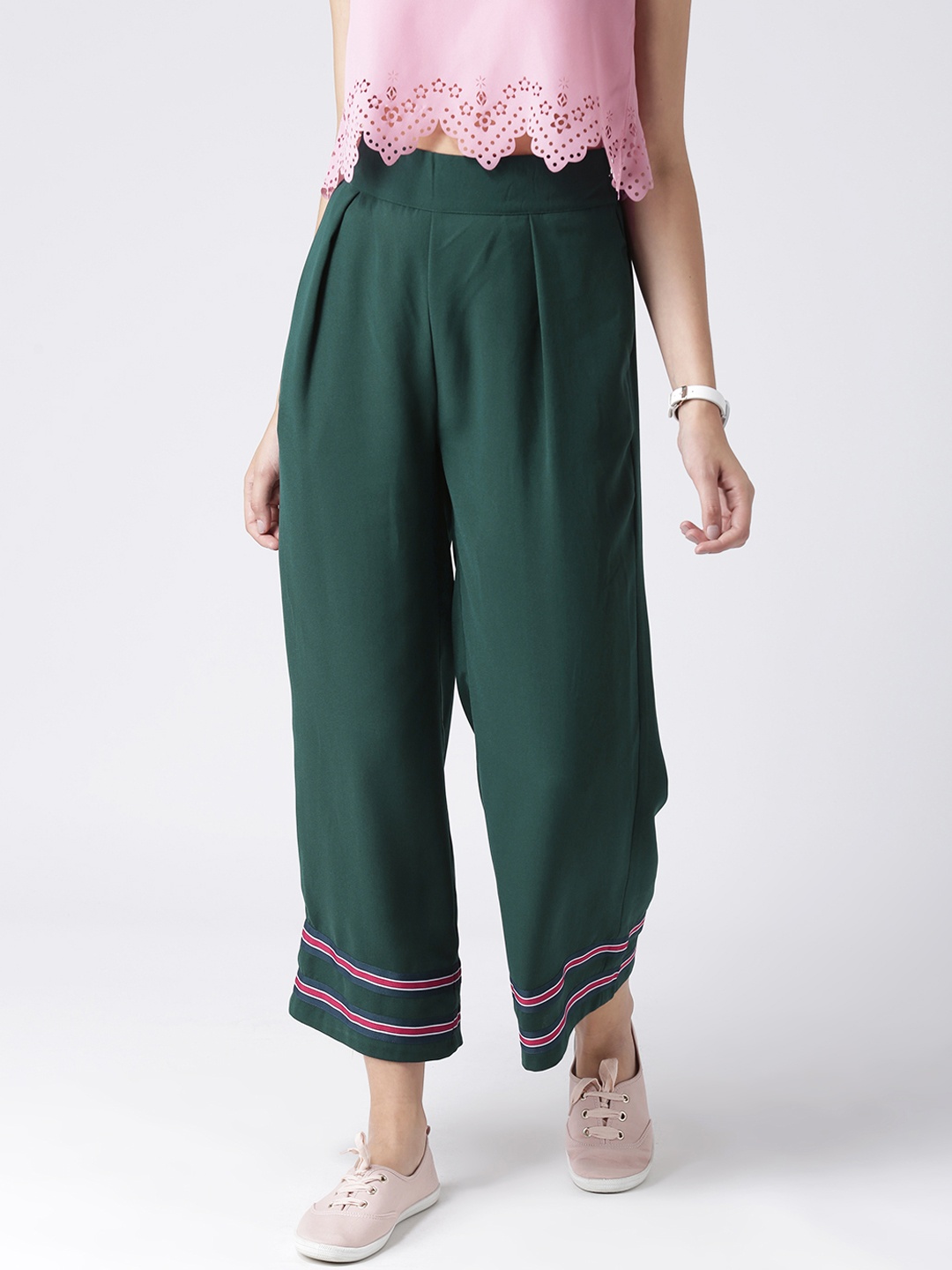 

KASSUALLY Women Green Relaxed Loose Fit Solid Cropped Parallel Trousers