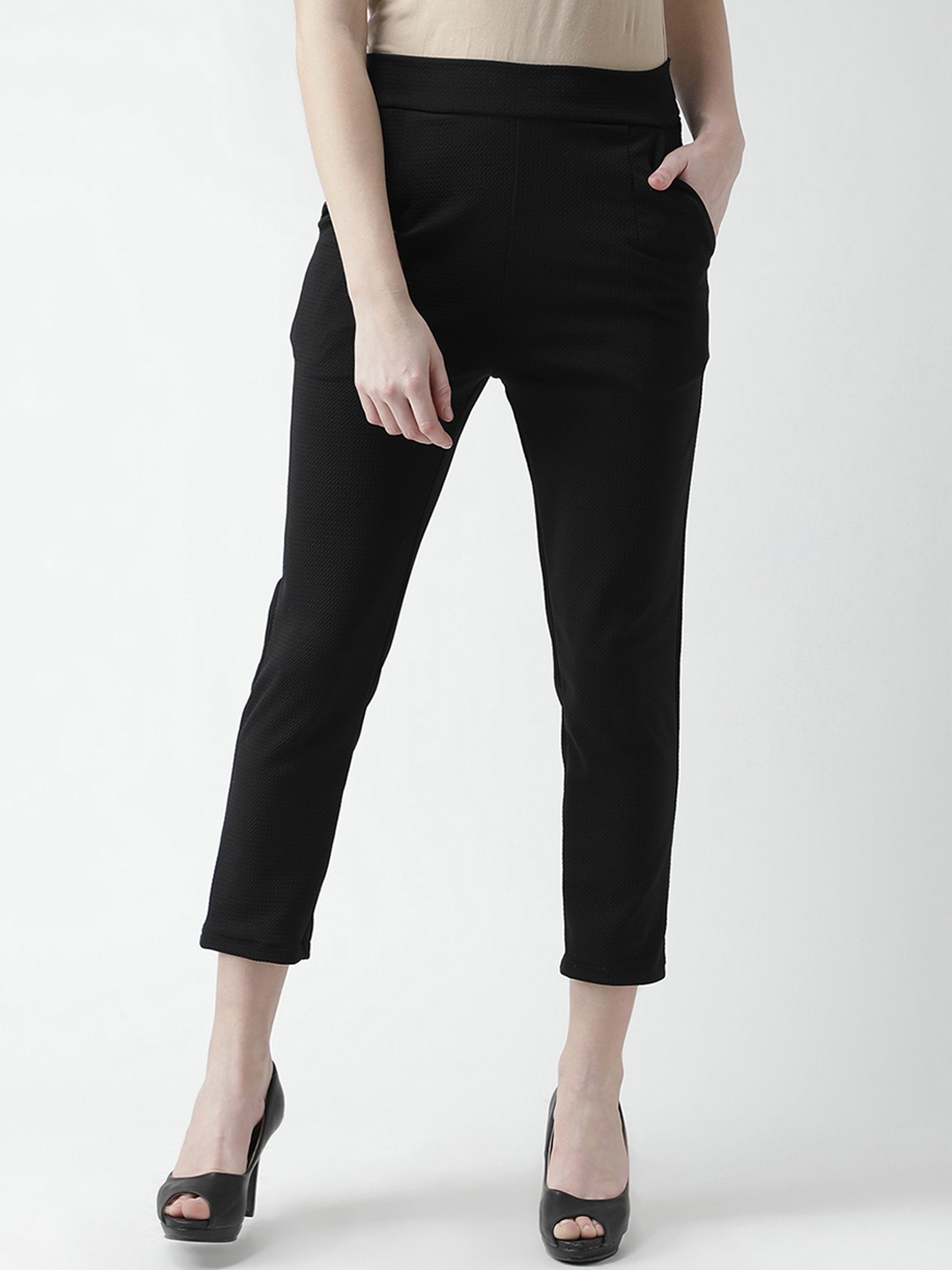 

KASSUALLY Women Black Original Slim Fit Self Design Cropped Trousers