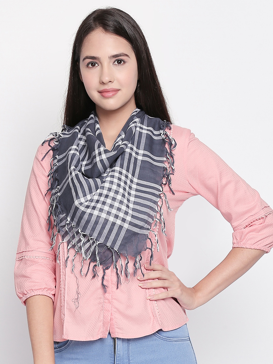 

Style Quotient Women Navy Blue & White Checked Scarf