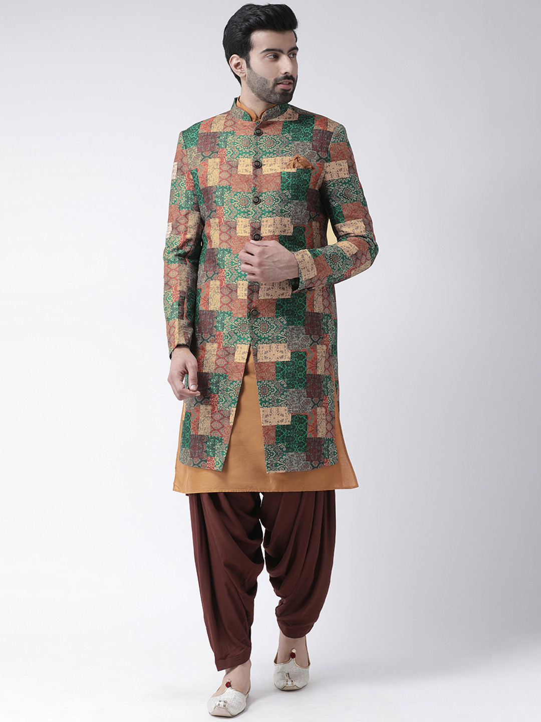 

KISAH Men Green & Brown Printed Bhagalpuri Silk Indowestern Sherwani With Patiala