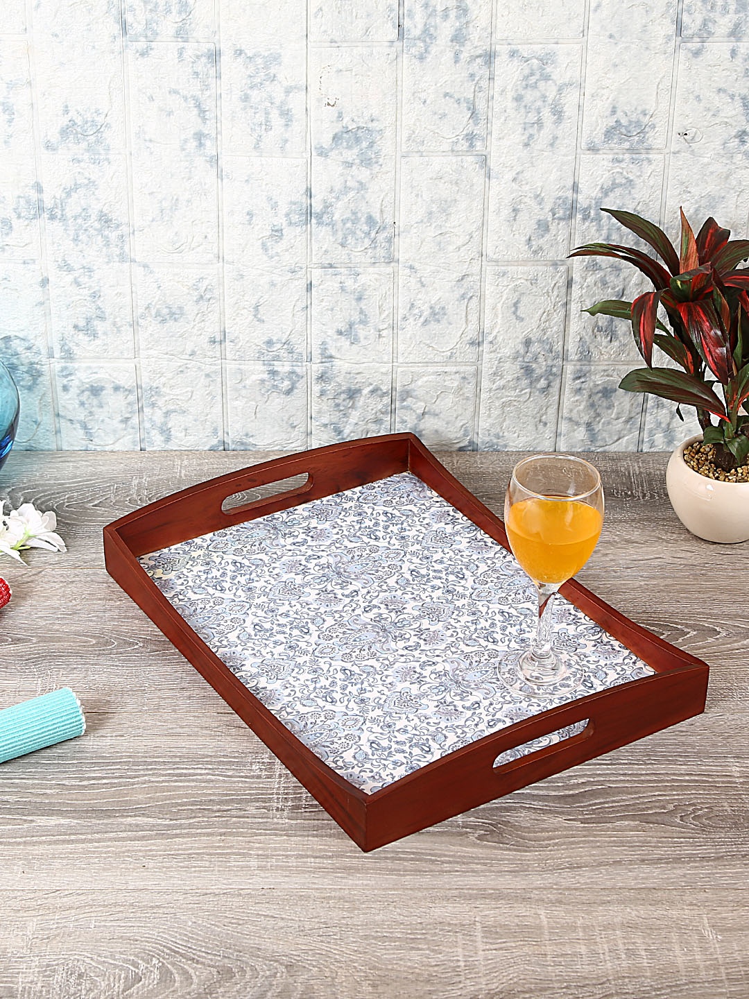 

Reinvention Factory Brown & Blue Rectangle Printed Serving Trays
